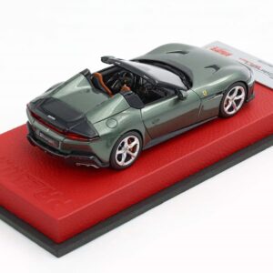 Ferrari 12Cilindri Spider 2024 Verde Toscana PREMIUM EDITION 1/43 BBR BBRC300EPRE - Imagen 3